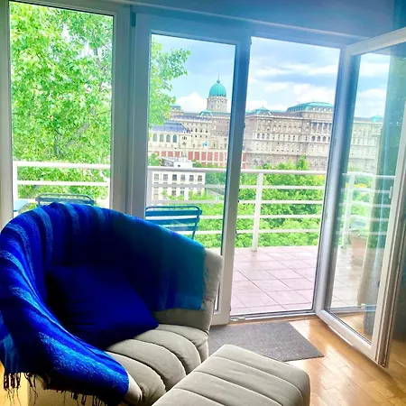 Luxury View To The Castle Apartmán *